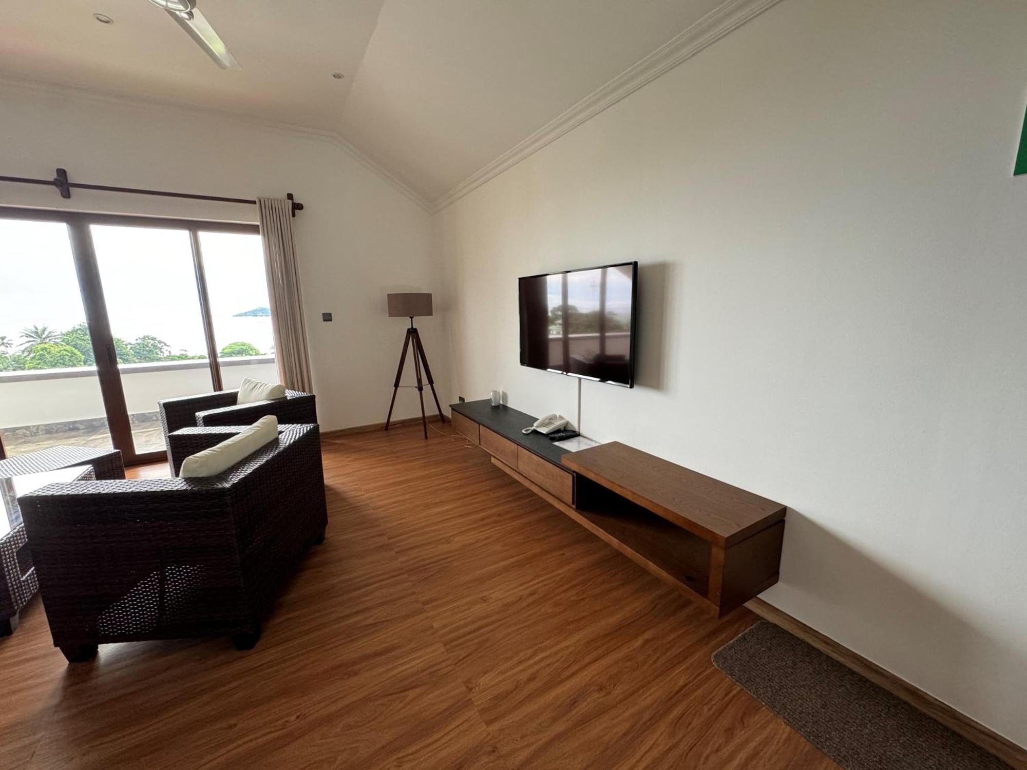 D'Offay Seaview Apartments 보발롱 외부 사진