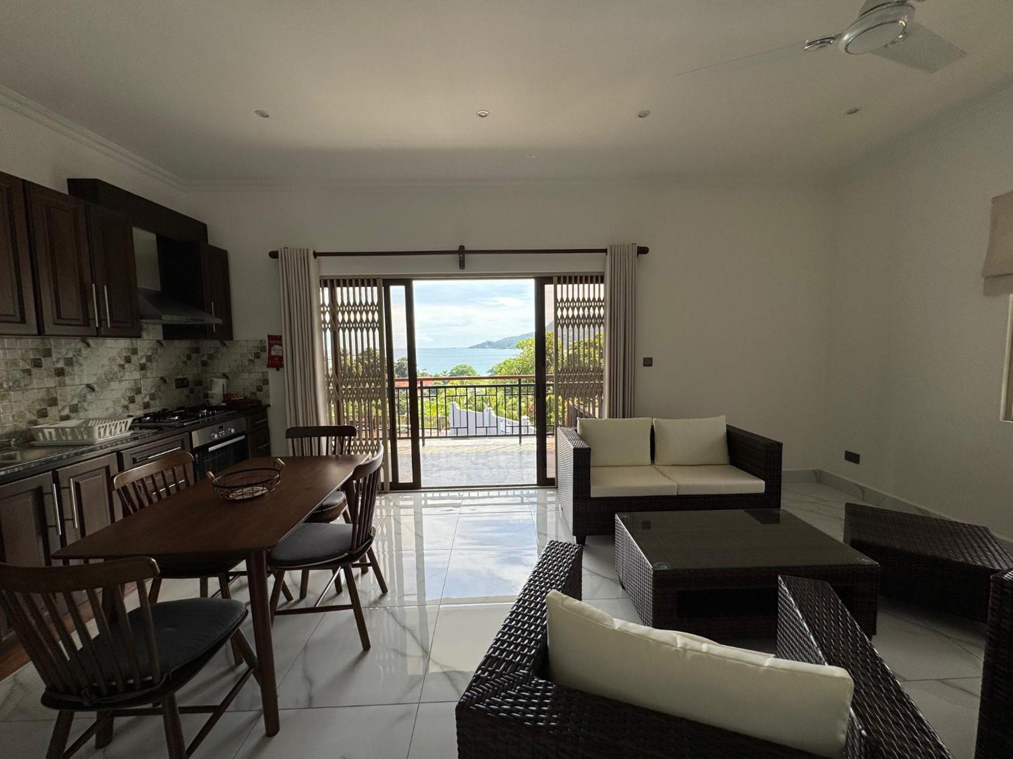 D'Offay Seaview Apartments 보발롱 외부 사진