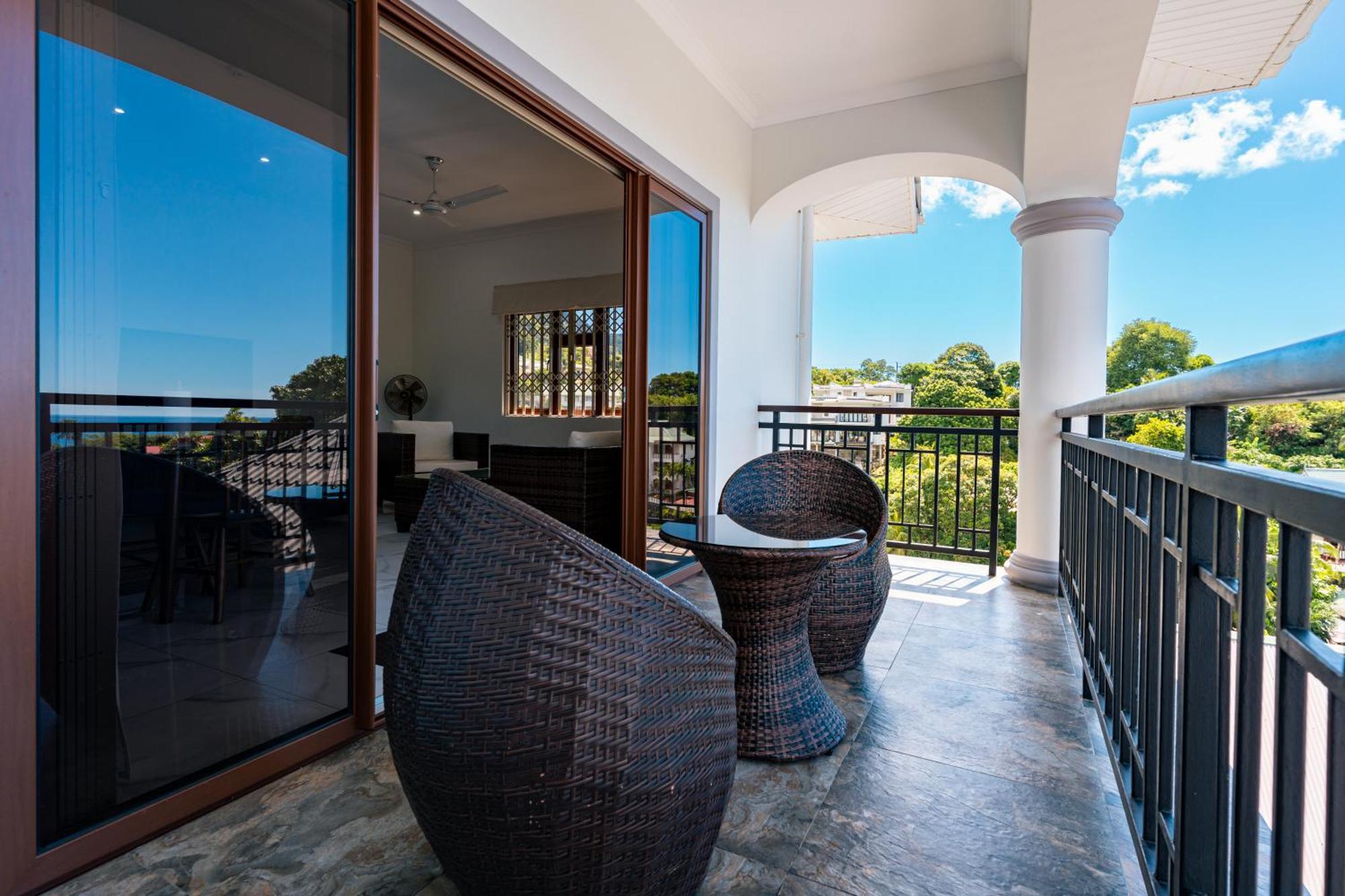 D'Offay Seaview Apartments 보발롱 외부 사진