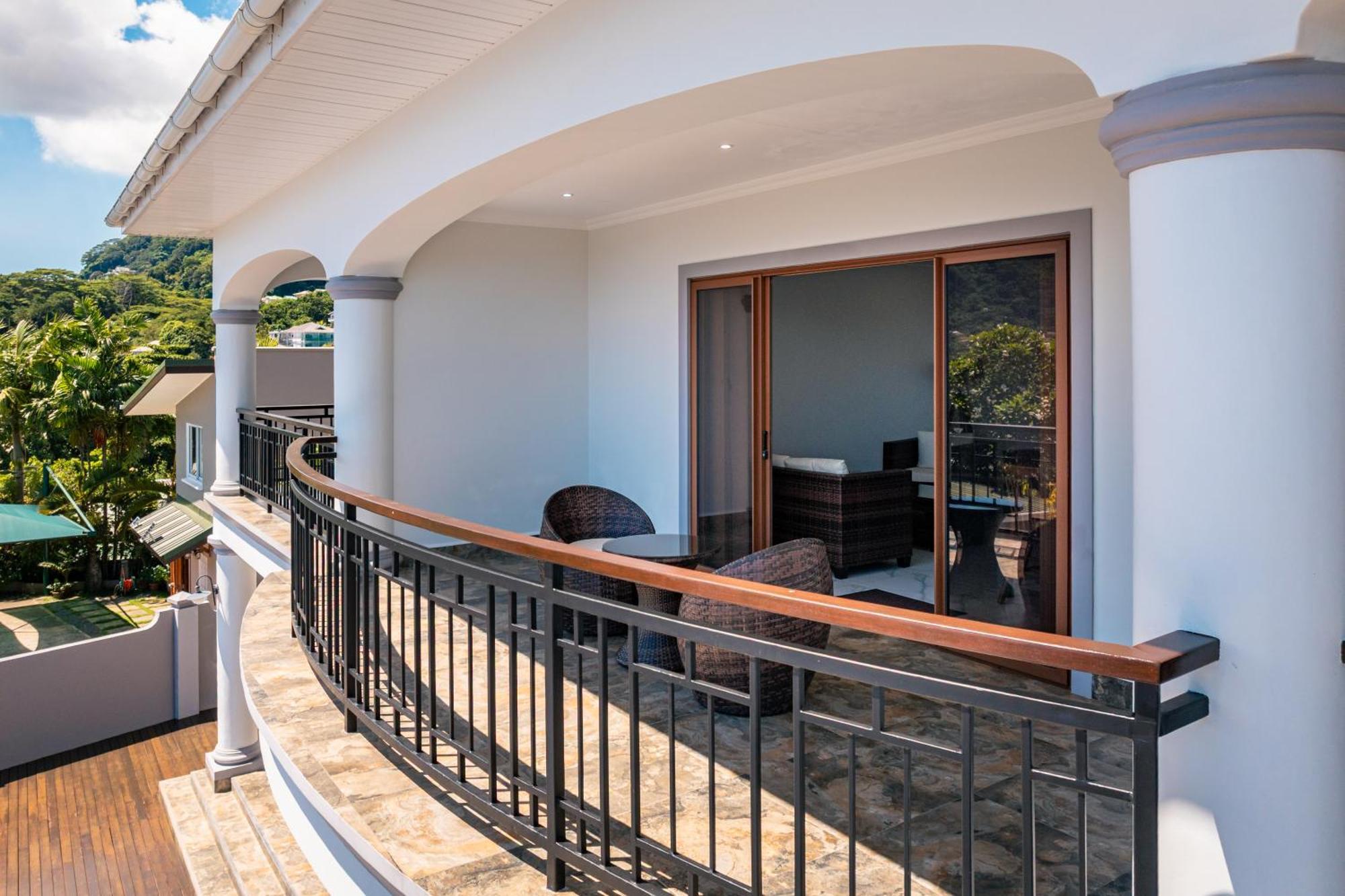 D'Offay Seaview Apartments 보발롱 외부 사진