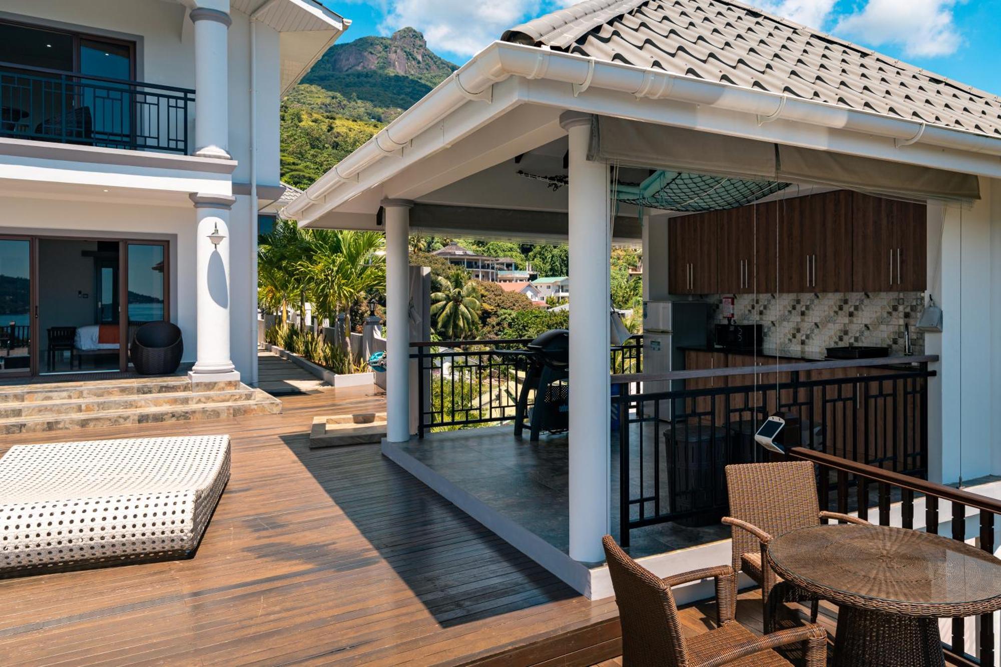 D'Offay Seaview Apartments 보발롱 외부 사진