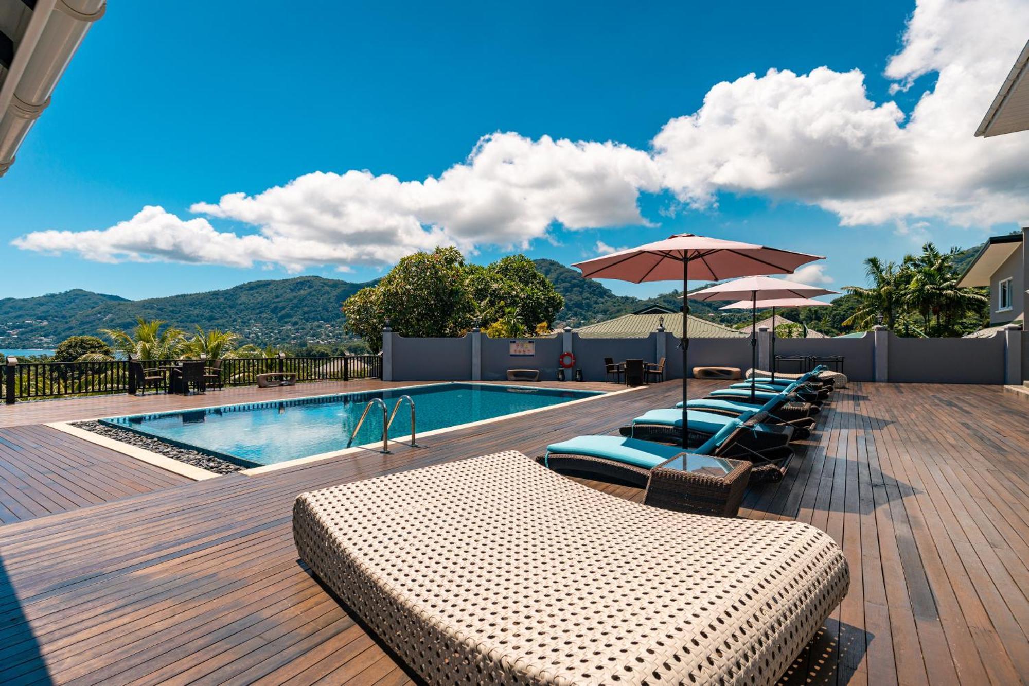 D'Offay Seaview Apartments 보발롱 외부 사진